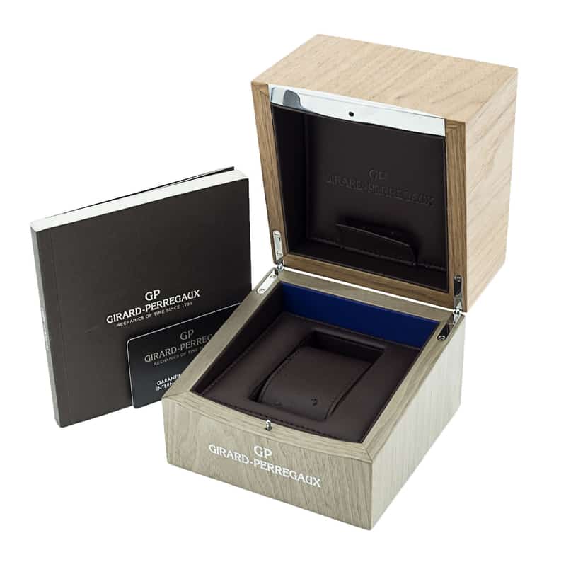 Girard Perregaux Laureato 81000-11-131-11A
